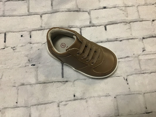 grayson elastic sneaker