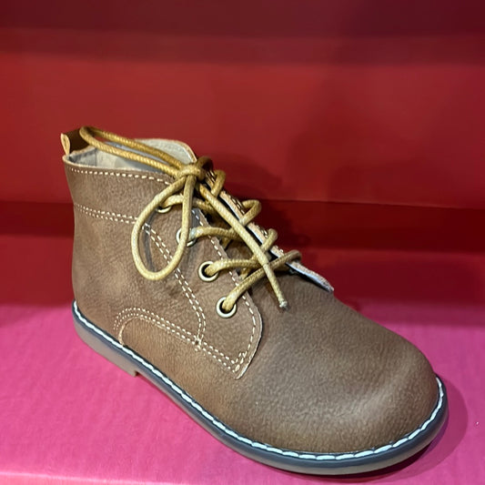 Clio chestnut boot