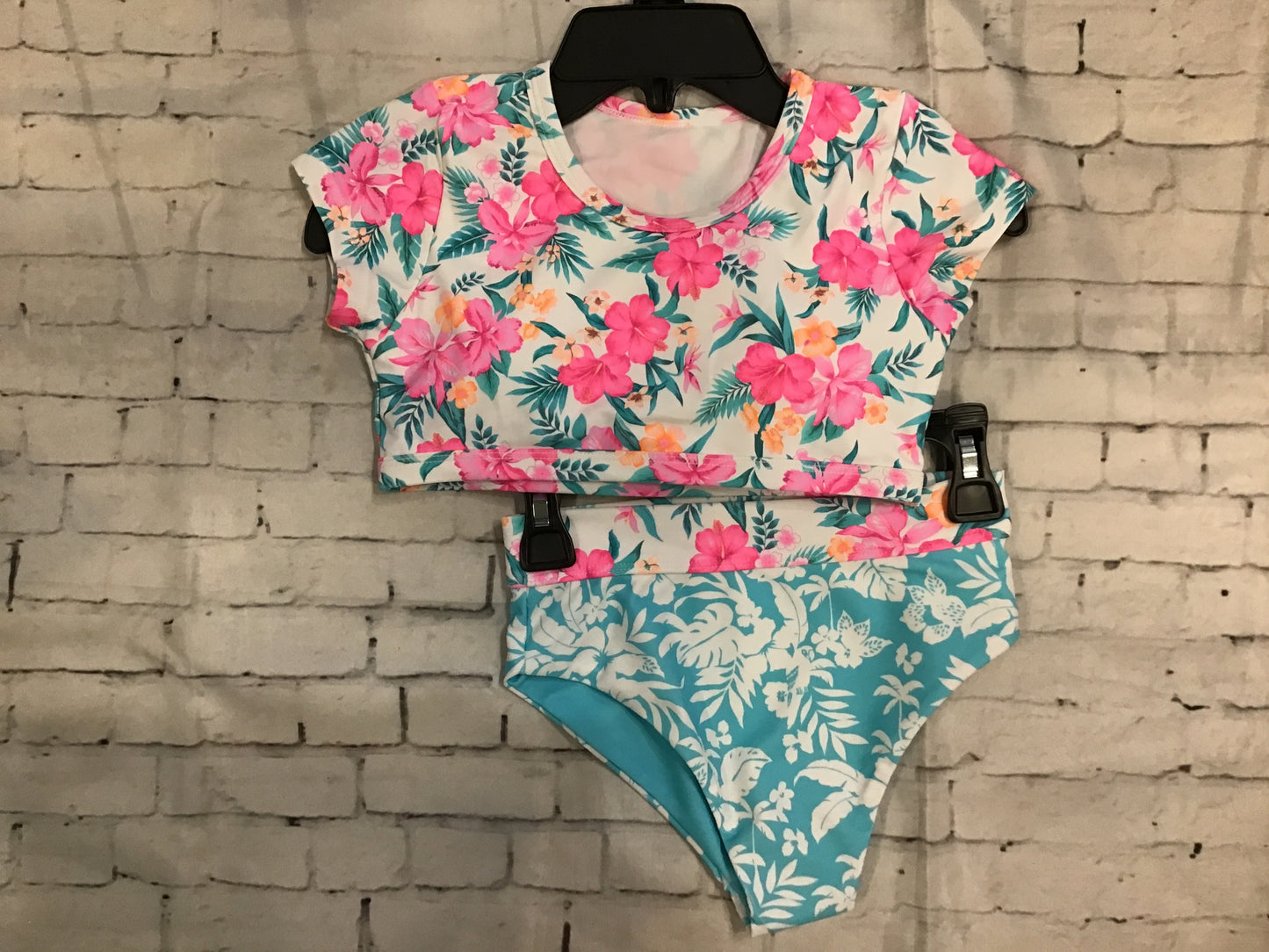 feather 4 arrow swim