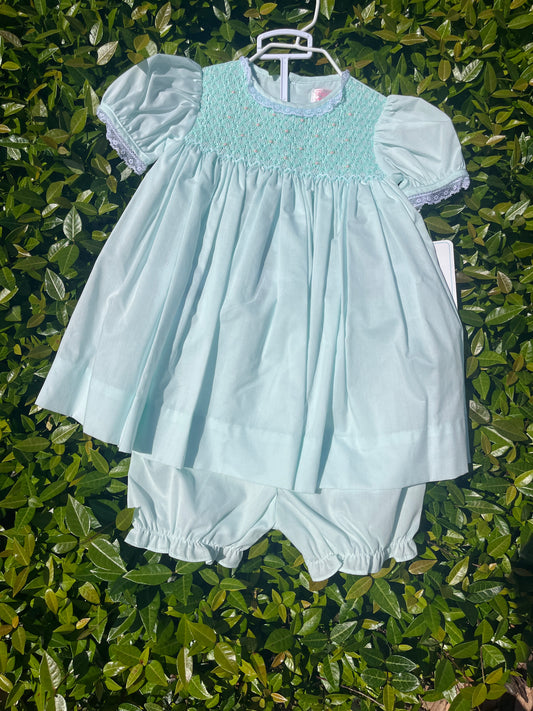 Petit ami smocked
