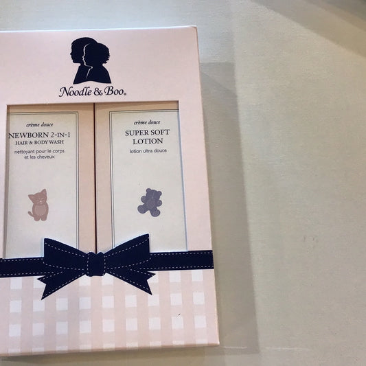 Noodle and Boo gift set